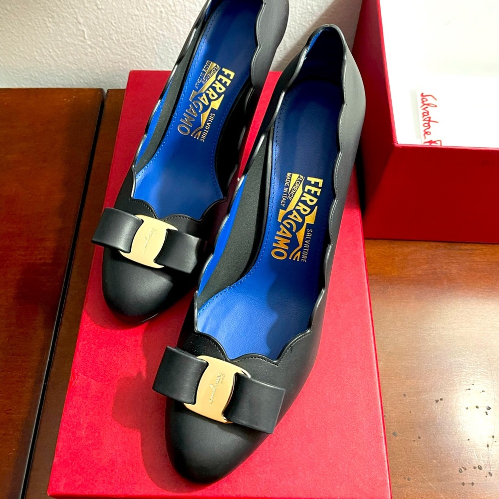 Brand new Ferragamo 65 Black